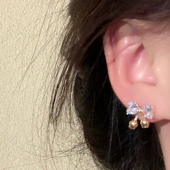 Gentle flash diamond bow earrings new, pop earrings light luxury senior sense of - Picture 3 of 4